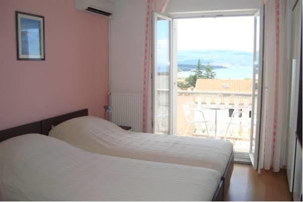 B&B Villa Ana Krk Town Exterior photo